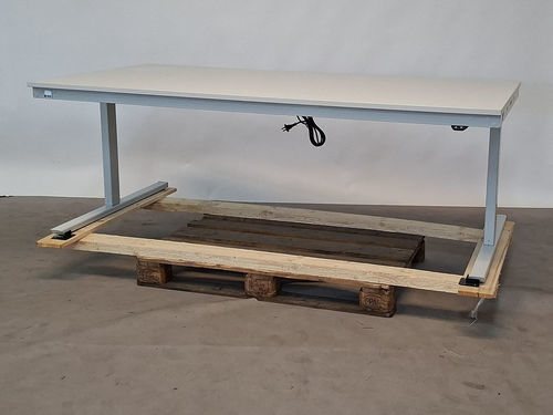 Établi en acier - 08-AT-200-100-M-Sch - RAU - pour atelier / à hauteur réglable / électrique
