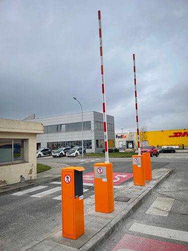 Barrière automatique - PUERTAS SECADES - d'accès / levante