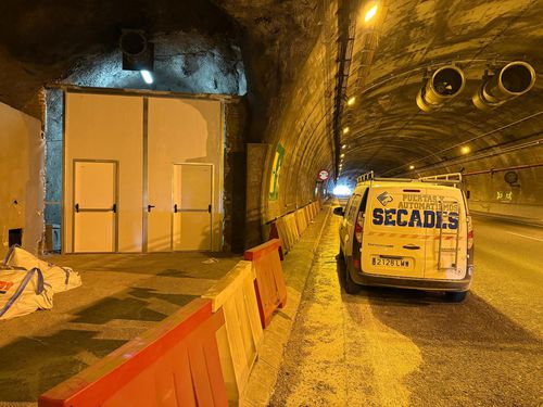 Porte battante - PUERTAS SECADES - pour l'industrie minière