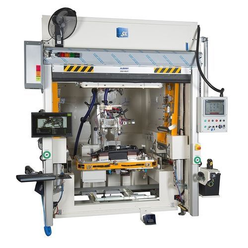 Machine de traitement pour pièces en plastique - S2E MODELING