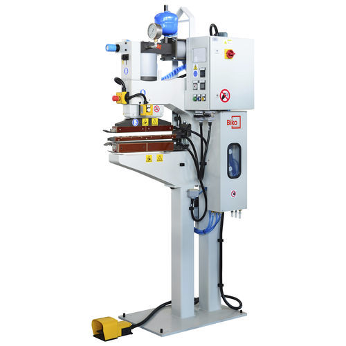 Presse à thermocoller pneumatique - PNP-450 - Biko Meccanica Srl - pour toile abrasive / pour papier abrasif / pour bande étroite