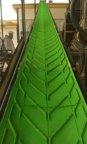 Courroie plate - CVBtech Conveyor belt technologies - en caoutchouc / de profilés / industrielle