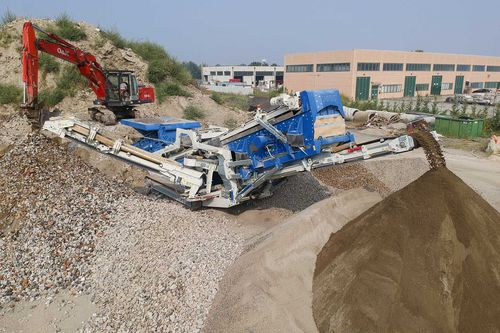 Crible pour le recyclage - UVS series - CAMS SRL - vibrant / pour déchets / convoyeur à bande
