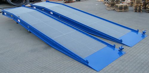 Rampe de chargement pour plate-forme - LB series - AP Machinebouw B.V. - mobile / hydraulique / galvanisée