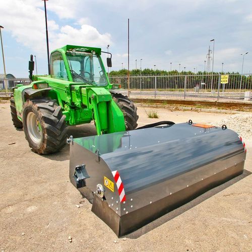 Godet balayeur - SWP series - C&F srl - pour chargeuse / pour chargeuse compacte / pour chargeuse pelleteuse