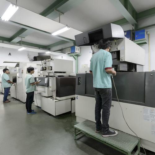 Machine de fabrication de moules pour appareil électroménager - Tooling - Alphacast Co., Ltd. - pour l'électronique / pour le médical