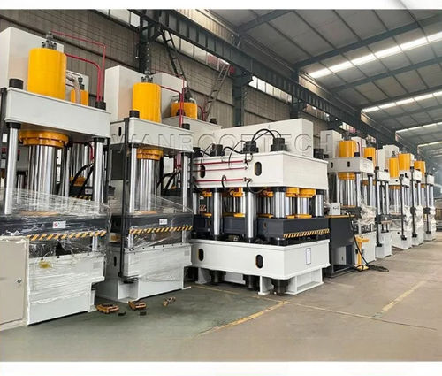 Machine de moulage sous pression pour pièces - WANROOE-TECH - pour four