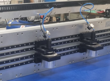 Machine de perforation pour film plastique - PU50 - Spark Machinery srl - en ligne