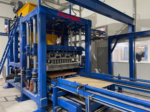 Machine de fabrication de blocs en béton - Rometa 4050 - Rometa S.A. - automatique / pour la construction