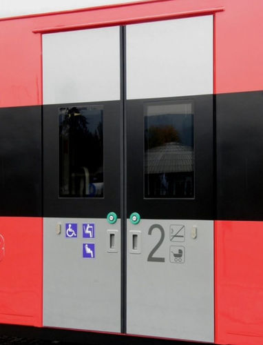Porte de train coulissante - ŽOS 4 TRAINS - électrique / pneumatique / pour trains régionaux