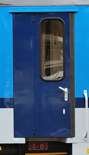 Porte de train pliante - ŽOS 4 TRAINS - pneumatique / pour trains régionaux / d'entrée