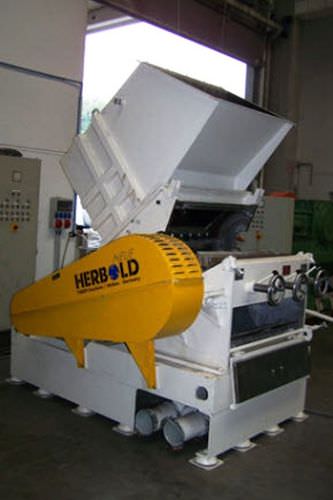 Broyeur pour matières plastiques - SMV series  - NEUE HERBOLD Maschinen-u. Anlagenbau GmbH - à couteaux / centralisé / pour broyage à sec