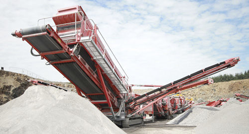 Crible pour l'alimentation de concasseurs - 694+ Hybrid - TEREX Mobile Processing Equipment - mobile / pour produits en vrac / incliné