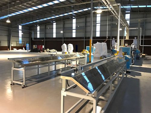 Ligne d'extrusion double vis - Everplast Machinery Co., Ltd. - de profilés / de revêtement / pour PVC