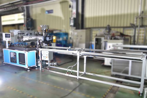 Ligne d'extrusion pour applications médicales - Everplast Machinery Co., Ltd. - de tubes / pour PVC / pour PP