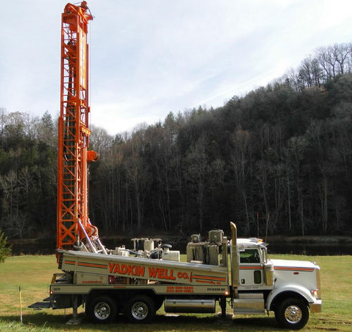 Foreuse de puits d'eau - 30K - Astec Loudon - sur camion / rotative / hydraulique