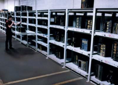 Rayonnage pour entrepôt de stockage - max. 3 000 lb | Roll-Out - Ridg-U-Rak - à tiroirs / pour charges lourdes / en acier
