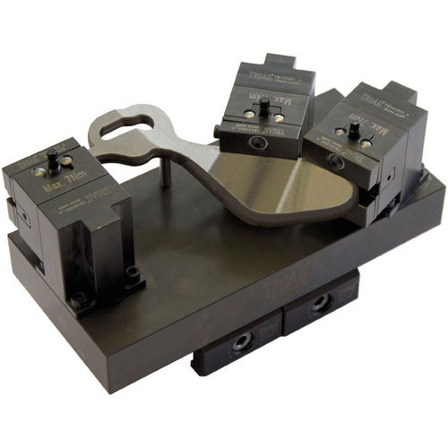 Étau auto-centrant - triCENTRO series - Advanced Machine & Engineering - pour machine-outil / pneumatique / modulable