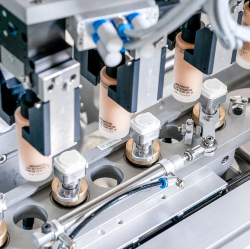 Étiqueteuse automatique - OPTIMA packaging group GmbH - pour applications sur le dessus / pour applications sur le côté / pour application sur le dessous