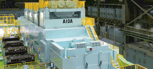 Ligne de presses hydraulique - Aida S.r.l. - pour l'industrie automobile / automatique