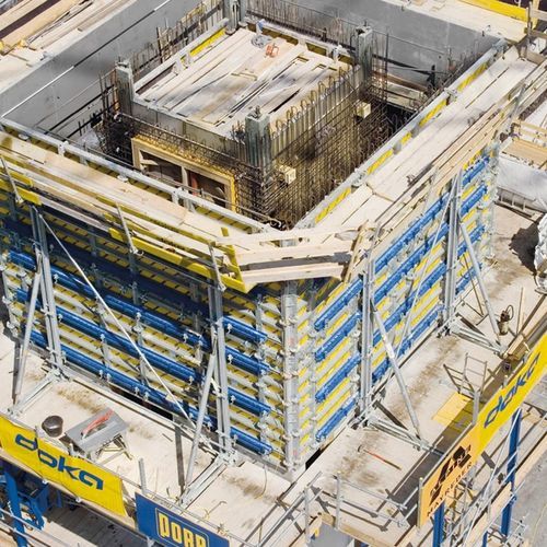 Podium de sécurité pour cages d'ascenseur - DOKA - pour cages d'escaliers