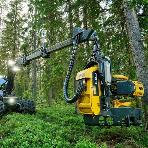 Grue à flêche articulée pour abatteuse forestière - Active Crane - PONSSE
