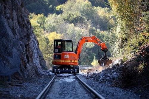 Mini pelle - 8TRR  - UNAC - sur chenilles / Tier 3 / pour tunnel
