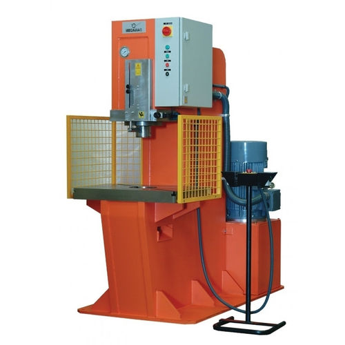 Presse hydraulique - PCC-80 - Mécamaq - à poinçonner / à col de cygne / à 4 colonnes