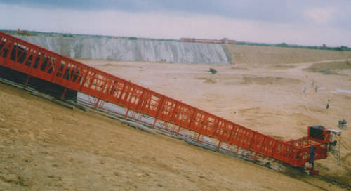 Finisseur pour béton - 20 - 30 m | PVR 1001 SERIES - UNiSTEEL Engineering Works - sur pneus / pour dalle béton / pour canal