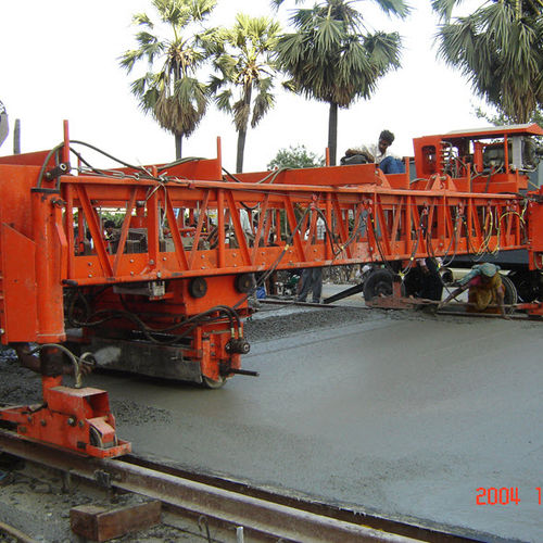 Finisseur pour béton - 3.5 - 20 m | Road Paver®  - UNiSTEEL Engineering Works - sur pneus / pour dalle béton