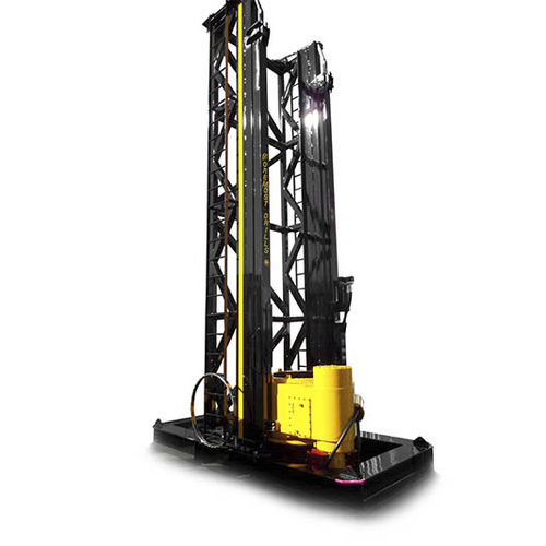 Grue sur plateforme - DR  - Foremost Industries LP - à flèche / pour chantier / hydraulique