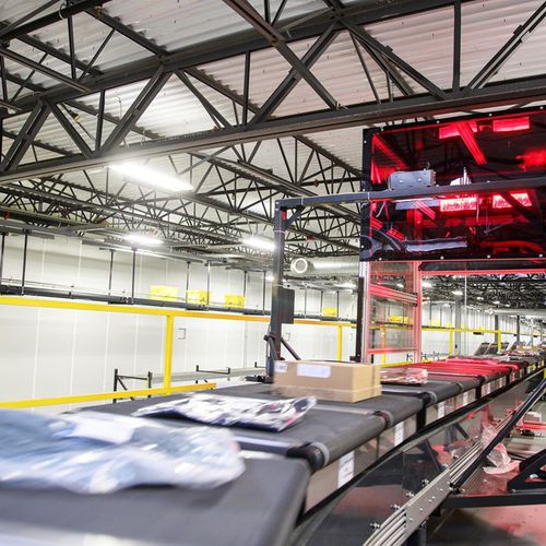 Trieur à tapis transversal - CROSSORTER - VANDERLANDE - pour la logistique / optique / pour process