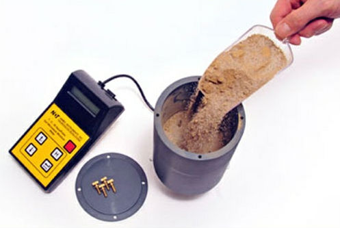 Humidimètre pour le sol - Aquaprobe™ - James Instruments - à micro-ondes / avec afficheur numérique / portable