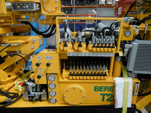 Foreuse de carottage - T25-E - Beretta Alfredo - de micropieux / sur chenilles / rotative