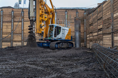 Foreuse multifonction - BG 23 H BT 75 - BAUER Maschinen GmbH - rotative / pour chantier de construction