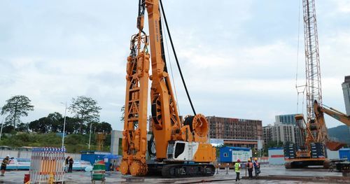 Trancheuse de sol à roue - BCS 185 - BAUER Maschinen GmbH - sur chenilles / pour véhicule porteur / pour le génie civil