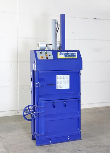 Presse à balles pour carton - BalePress 4 - Strautmann Umwelttechnik - pour papier / verticale / à chargement frontal