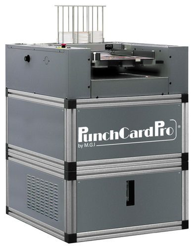 Poinçonneuse semi-automatique - PunchCard Pro - MGI Digital Graphic Technology - hydraulique / pour carte en plastique / de découpe