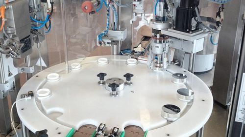 Remplisseuse / boucheuse monobloc - MFC - PMR System Group - pneumatique / pour liquides / pour crème cosmétique
