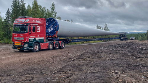 Semi-remorque à plateau - SUPER WING CARRIER - NOOTEBOOM - gooseneck / pour éolienne / pour charges longues