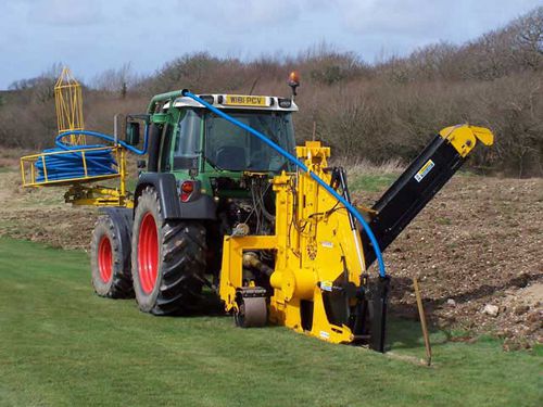 Trancheuse de sol à roue - 75 - AFT TRENCHERS LIMITED - montée sur tracteur / pour tracteur / pour terrain de sport