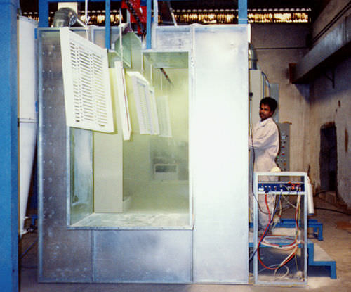 Cabine de poudrage manuelle - Airmadi - automatique / électrostatique