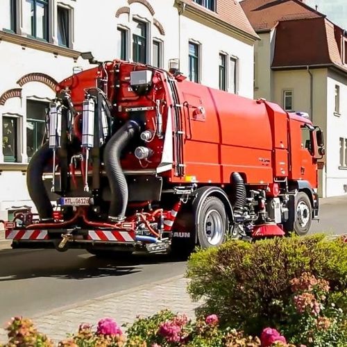Balayeuse aspiratrice sur camion - AQUATHERM - FAUN Umwelttechnik GmbH & Co. KG - diesel