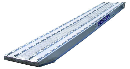 Rampe de chargement mobile - max. 26 000 kg | XO series - Mauderer Alutechnik
