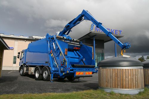 Grue montée sur remorque - NTM - NÄRPES TRÄ & METALL - articulée / hydraulique