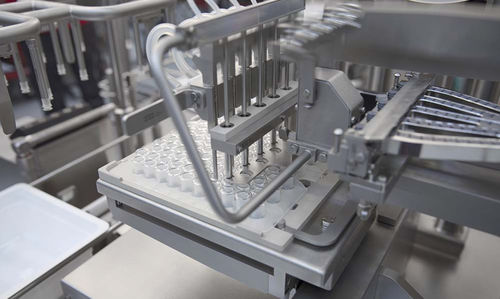 Machine de remplissage et de fermeture pour flacon - SFM series - Bausch + Ströbel Maschinenfabrik Ilshofen GmbH+Co. KG - de seringues / pour applications pharmaceutiques
