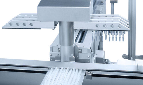 Décaisseuse type pick and place - SET  - Bausch + Ströbel Maschinenfabrik Ilshofen GmbH+Co. KG - totalement automatique / de seringues / pour l'industrie pharmaceutique