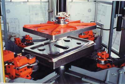 Machine à ébarber verticale - PB Engineering