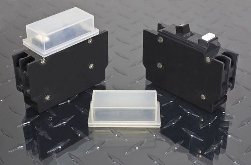 Capuchon d'étanchéité pour interrupteur pour disjoncteur - ZaGO Manufacturing Co.