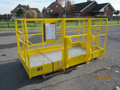 Plateforme élévatrice montée sur chariot élevateur - 12.WP.2400 - ATTEC N.V.